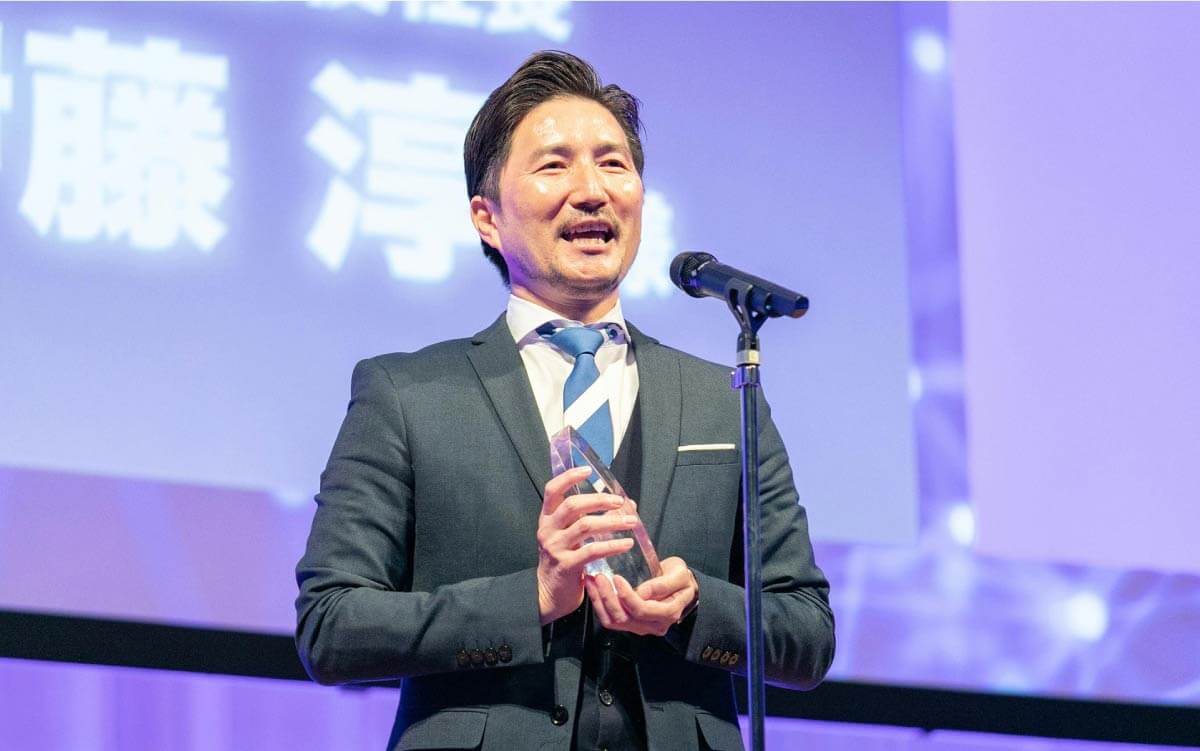 登壇する伊藤社長